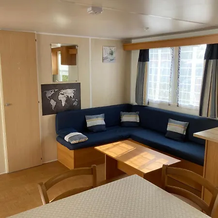 Mobil 4 A 6 Personnes Camping Avec Piscine Escoublac Chalet *